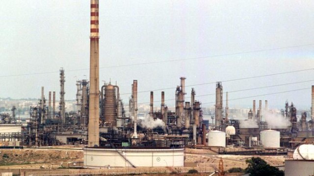 PRIOLO (Siracusa) due operai muoiono nel polo petrolchimico